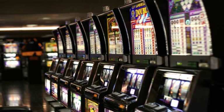 Slot Machine Games: History, Types & Tips